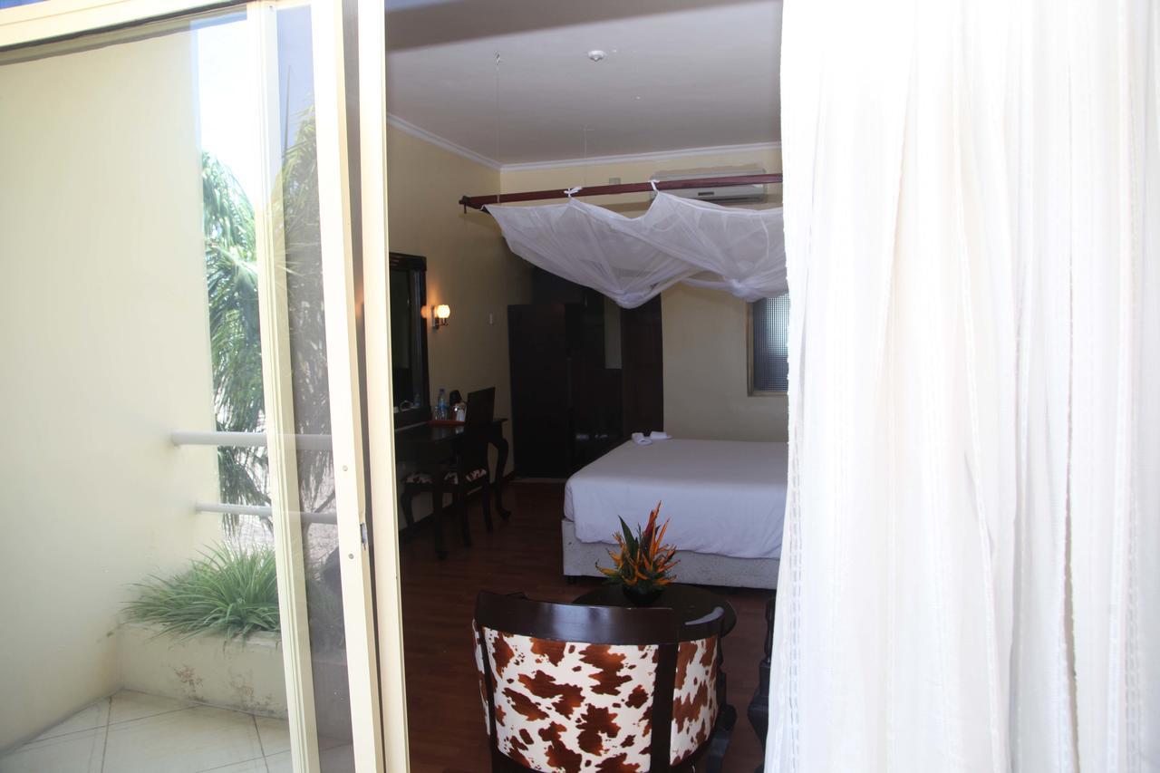 Giraffe Ocean View Hotel Darüsselam Dış mekan fotoğraf